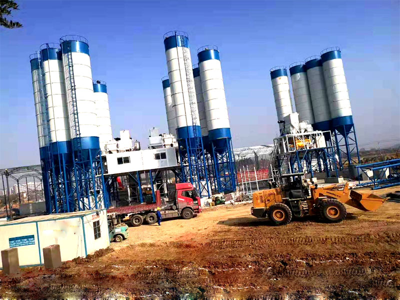大型商品混凝土攪拌站中的攪拌主機(jī)在冬季保養(yǎng)措施來了，請收藏！